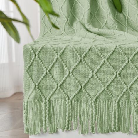 Couverture tricotée Douce pour canapé, Salon, décoration d'intérieur – Couverture d'été Chaude légère et Respirante pour extérieur, Style Rustique – 127 x 152,4 cm, Vert Sauge (1/5)