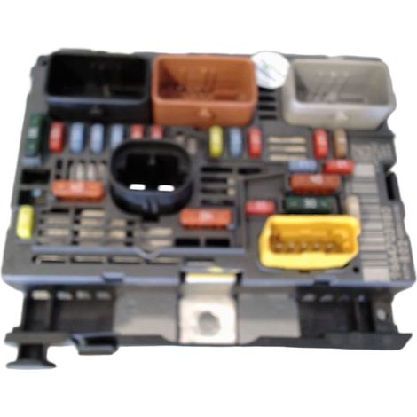 Boite A Fusibles PEUGEOT 407 [PRODUIT D'OCCASION]♻️bsmr0200 (1/4)