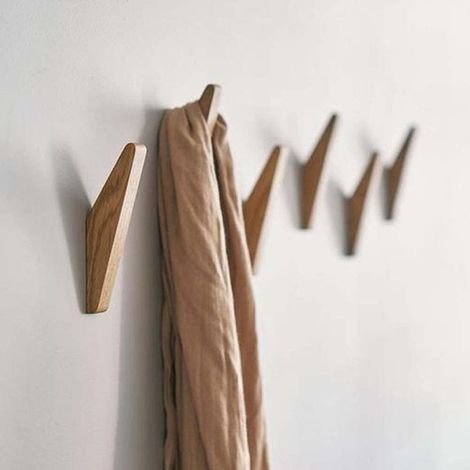 Set of 4 natural beech wood coat hooks – Wall-mounted rack for hats and towels – Modern rustic finish – Max load 5kg (1/5)