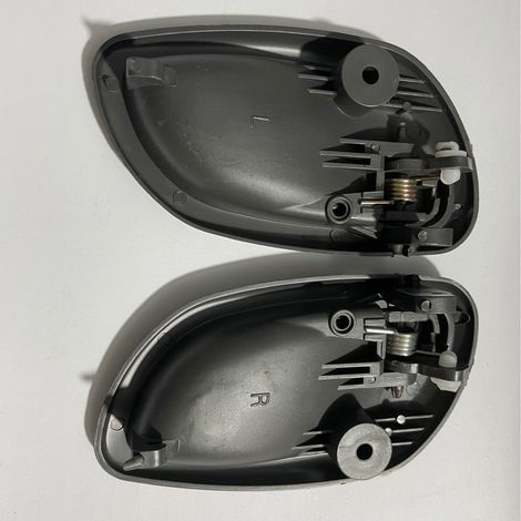 Suitable for the interior door handles of Changan Star Chevrolet vehicles, 30024125 and 30024123. (1/5)