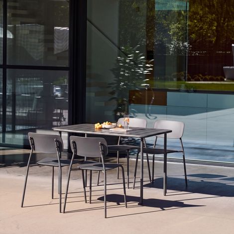 Table de jardin métal + 4 assises anthracite. Amélia + Liva L 120 x 70 x 72.5cm