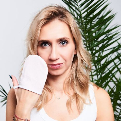 Yeye Bambus-Make-up-Entfernungshandschuh Weiß (1/5)