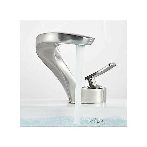 Wassersparende Waschtischarmatur mit belüftetem Auslauf, einfache Installation, Oberfläche in gebürstetem Nickel, einzigartiges Keramikdesign.