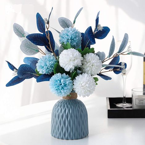 Fiori artificiali con vaso, composizioni floreali di ortensie finte per decorazioni di casa, giardino, feste e matrimoni.