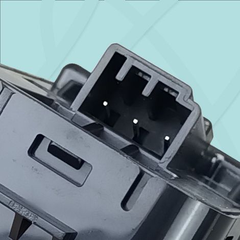 LR007401 Interrupteur de lève-vitre électrique Land Rover Freelander, commande le fonctionnement du lève-vitre électrique, une pièce de rechange spécialement conçue pour les véhicules tout-terrain. (1/2)