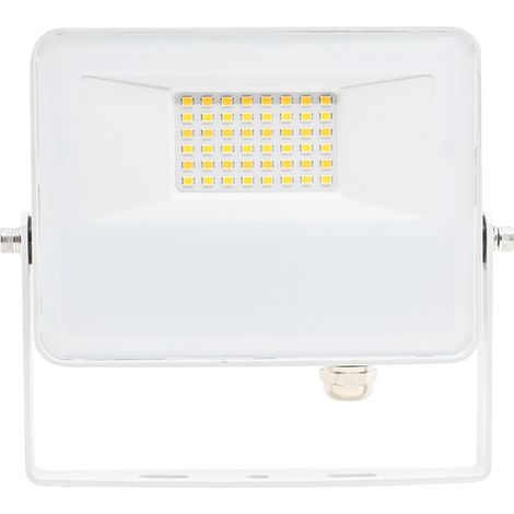 Projecteur Led Extérieur Sky 20W Cct 3000K/4000K/5000K Avec Un Faisceau De 115° Et Une Structure En Aluminium Blanc Signé Beneito & Faure. (1/5)