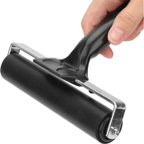 Rouleau en caoutchouc pour application de peinture à l'huile, 15 cm de long, noir. (1/3)