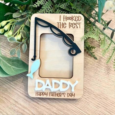 Cadre photo personnalisé pour voiture avec clip pare-soleil « Papa », nom personnalisé « J’ai accroché le meilleur », cadeau pour la fête des pères, aimant photo pour réfrigérateur, cadre photo format (1/5)