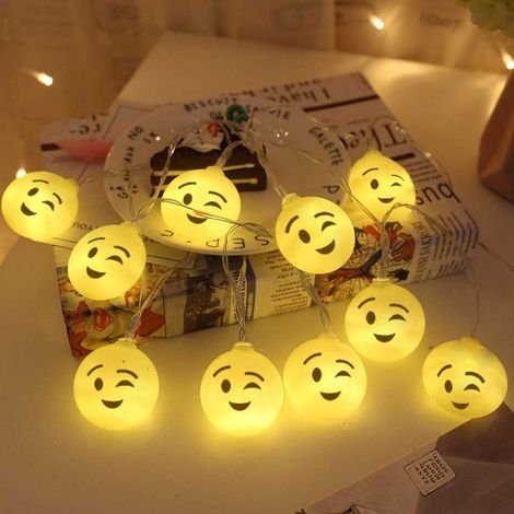Catena Luminosa Emoji 10 LED Emoticon Occhiolino Lunghezza 120cm a Batteria (1/4)