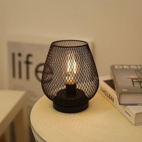 Dekorative Tischleuchte im nordischen Industriestil – Einzigartiges Design aus Schmiedeeisen in Form eines Vogelkäfigs, mit Lampenschirm aus Drahtgeflecht und LED-Nachtlicht. Batterien nicht enthalten (1/5)
