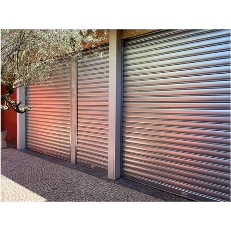 4M – Rideau métallique motorisé 220V – Lames pleines 7/10ème – Largeur 3000mm – Hauteur 2500mm – Finition galvanisée – Moteur central avec débrayage