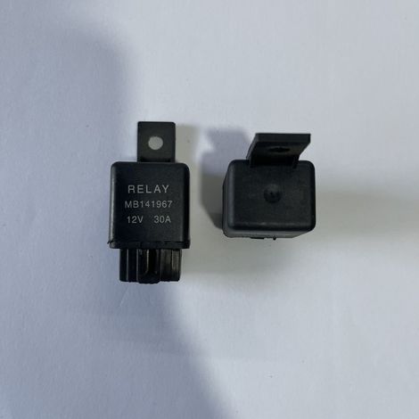 Relais von climatttiseur mit connecteur MB141967 12V