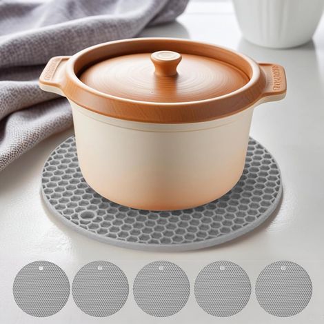 Ensemble de 5 tapis en silicone – Tapis résistants à la chaleur, antidérapants et isolants pour les comptoirs de cuisine, maniques flexibles et faciles à utiliser (Gris) (1/5)