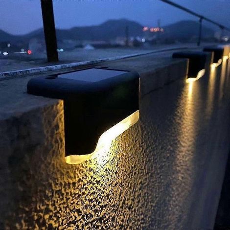 4er-Set LED-Solarleuchten für Terrassen, Treppen und Gartenzäune – Warmes Licht – Schwarz