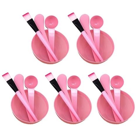 Lot de 4 housses de chaise imitation cuir waterproof, extensibles, pour salle à manger, cuisine et salon. (1/4)