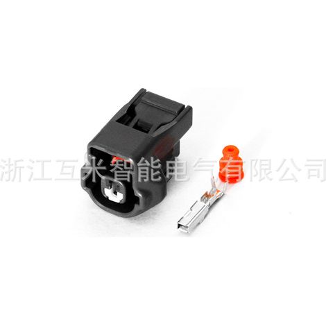 DJ7012Y-2.3-21 is a domestic connector (7283-1015-10) suitable for automotive knock-out plugs. (1/4)