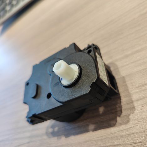 Der Schrittmotor 27749-DFA1A ist für Nissan X-Trail und Qashqai Autoteile geeignet. (1/5)