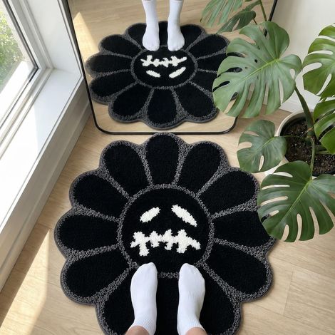Tapis « Happy Face » psychédélique, design graphique, tapis de salle de bain tufté (env. 80 cm / 2,6 pi, noir) envers antidérapant tapis gothique tête de mort pour Halloween. (1/5)