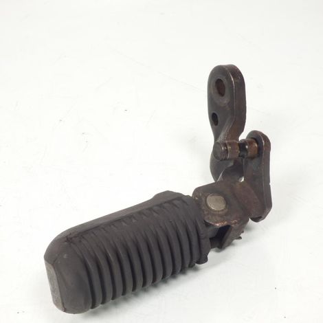 [PRODUIT D'OCCASION] Platine de repose pied pilote gauche origine pour moto Yamaha 550 (1/2)
