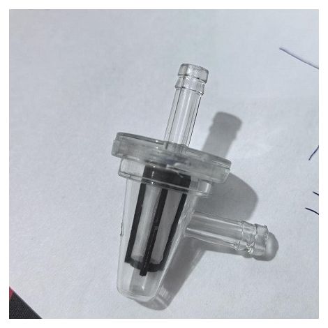 90° abgewinkelter Kraftstofffilter für Yamaha Suzuki Motorräder (Ref. 60470101120). (1/3)
