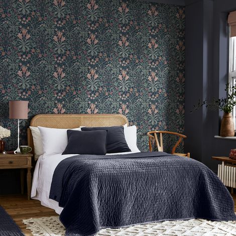 Papier peint William Morris Woodland Weeds Midnight 1005 x 52cm Bleu, vert, rose (1/5)