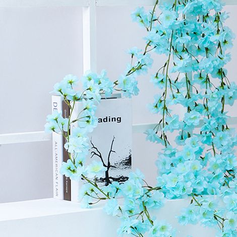 Simulation Branche de Sakura Bleu Ciel 135 Têtes, Liane Artificielle en Plastique pour Décorer Tuyaux de Climatisation, Guirlande de Fleurs Fausses pour Décoration Intérieure (1/3)