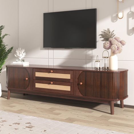 Meuble TV en bois naturel avec portes et tiroirs. Meuble TV avec côtés en rotin. Solution de rangement, style champêtre naturel. (1/5)