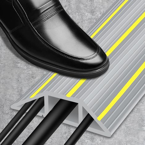 Gaine de câble de sol, protection de câble de sol de 3 m, housse de protection de câble d'extérieur pour cacher les fils de sol, tapis en PVC robuste pour la gestion des câbles de garage avec (1/5)