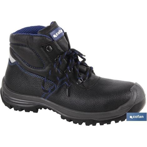 COFAN bota piel negro s3 modelo iskur t 44 , Botas de Seguridad S3-SRC, Modelo Iskur reflectantes. Son muy resistentes al agua. Cuentan con la puntera de carbono light. Tallas disp (1/5)