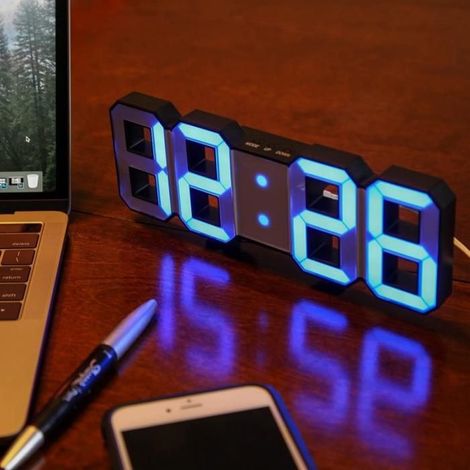Horloge LED minimaliste avec 3 niveaux de luminosité réglables et adaptateur secteur CA/CC – Horloge de bureau LED numérique Horlo (1/4)