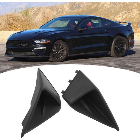 Zwei dekorative, klingenartige Lufteinlässe unterhalb der vorderen Blinker eines Ford Mustang (2018-2020). (1/5)