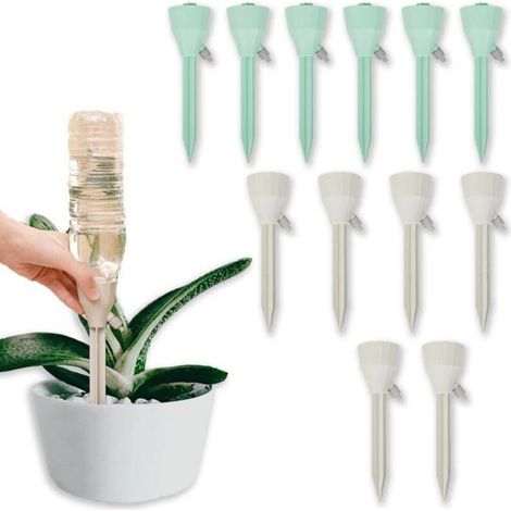 COMPLETE DRIP IRRIGATION KIT - 12 pieces with watering bottle.