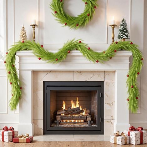 Guirlandes Noel 1,8m, Guirlande Verte Noel avec Boules Rouges, Guirlande de Noël en Roseau Pelucheux, 36 Branches 16 Boules Rouges, Décoration Noël pour Sapin Cheminée Escalier Porte Fenêtre (1/5)