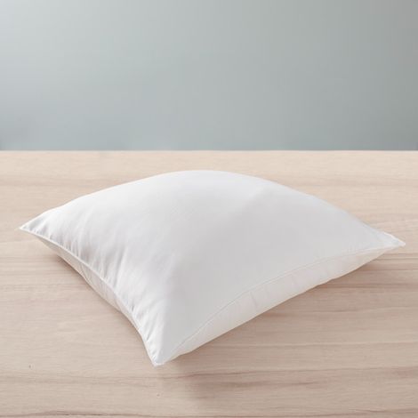 Oreiller 60 x 60 cm Blanrêve Gamme "Douceur" traité Anti Acarien Soft & care - Blanc - (1/3)
