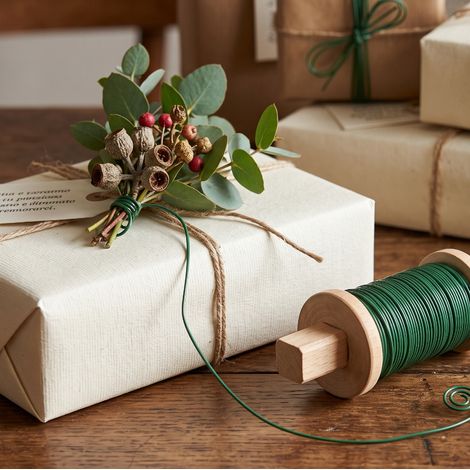 Spoletta da 0.5 mm da 100 grammi su legno, color verde, per confezioni regalo (1/3)