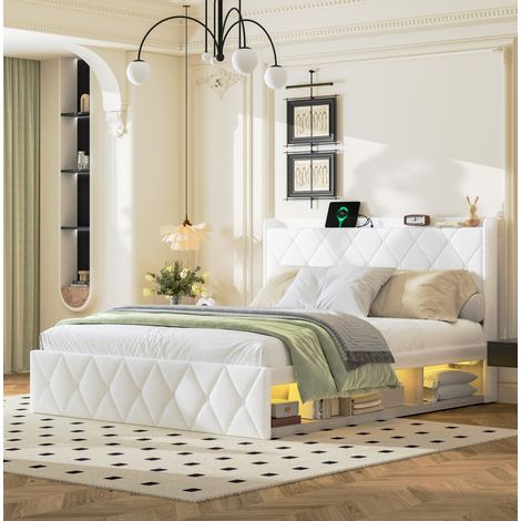Bett Teddy Weiß 160x200 cm, gepolstert mit Rautensteppung und Wingback-Kopfteil, USB, LED und Lattenrost (1/5)
