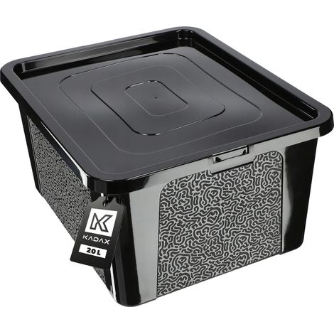 Contenedor de plástico, capacidad de 20 litros, tapa con cierre, diseño rectangular, uso versátil, disponible en negro y transparente. (1/5)