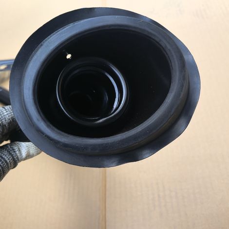 17221-1JV0A is suitable for Nissan Livina L10Z fuel filler pipe assembly (iron) from 2006 to 2012 models. (1/4)