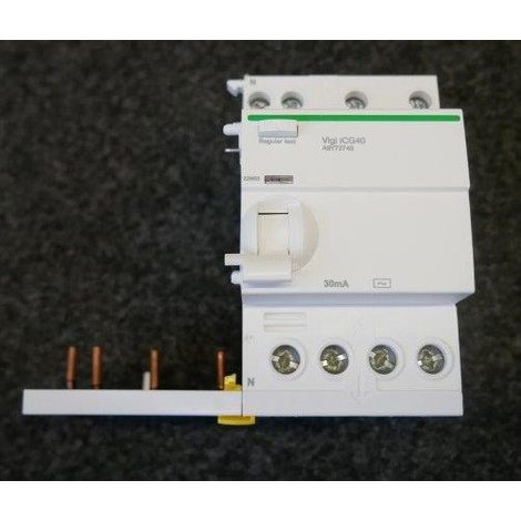 Disjoncteur differentiel 40A 3P+N 30mA classe A pour fuite de terre bornes vis DPN N Vigi