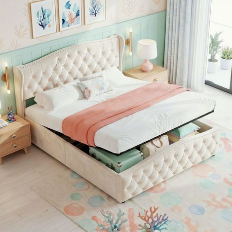 Eifson – Lit coffre 140x200 cm – Tête de lit ondulée avec garniture rivetée – Rangement hydraulique – Structure métal – Sommier à lattes – Flanelle beige
