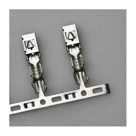 968075-2 Automotive connectors, plugs, wire harness terminals (1/2)