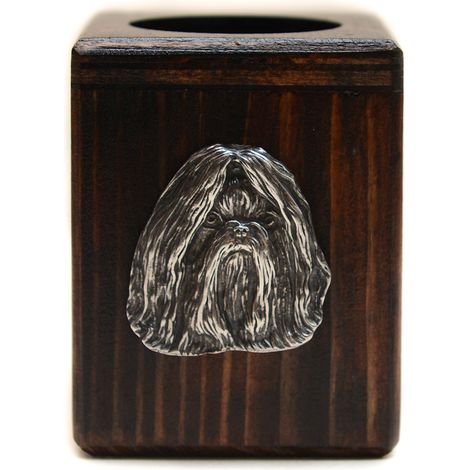 Shih Tzu, Shi tsu, Shi-Tzu, Szi-cu, Szitzu I - candelabro de madera con un perro, un recuerdo único tras la pérdida de un perro, artesanía de Art-Dog (1/5)