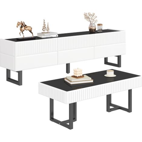 Meuble TV à trois tiroirs — Un meuble TV discret au design classique noir et blanc. (1/5)