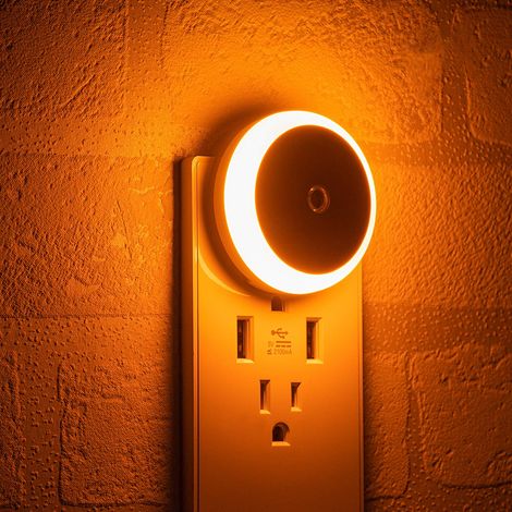 Night Light - LED Dusk to Dawn Sensor Wall Light - Bathroom Bedroom Kitchen Corridor - 1 Piece (1/5)