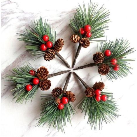 Pommes de Pin Baies de Noël Décoratives Aiguilles de Pin de Noël Baies Rouges Branches de Baies Branches de Sapin Tiges Artificis de Baies de Pomme de Pin Piques Pin Artificiel(10 Pièces) (1/3)