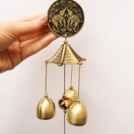 Carillon éolien vintage en alliage, style rétro, finitions exquises, carillon décoratif pour la décoration intérieure et extérieure, motif éléphant riche. (1/3)