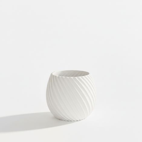 Maceta espiral de diseño moderno en color blanco para plantas. (1/3)