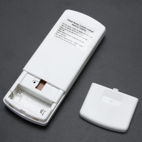 Télécommande Climatiseur - Batteries Incluses (2 x AAA) - Compatible Avec Appareils Standards - Pour Usage Domestique - 1 Pièce (1/4)