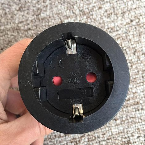 1 prise One Thing Aqua Black femelle avec 1 prise mâle 220 V, prise de terre, prise tertiaire noire, idéale pour les sites commerciaux extérieurs (1/4)