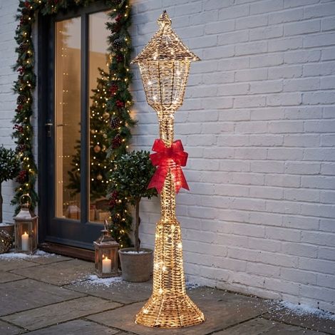 Tall Gold Twist Christmas Lamp Post (1/2)